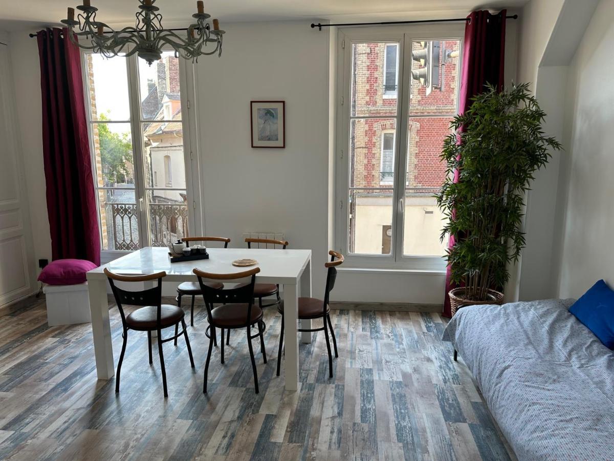 Des Beaux Appartements Deluxe Dieppe Exterior photo